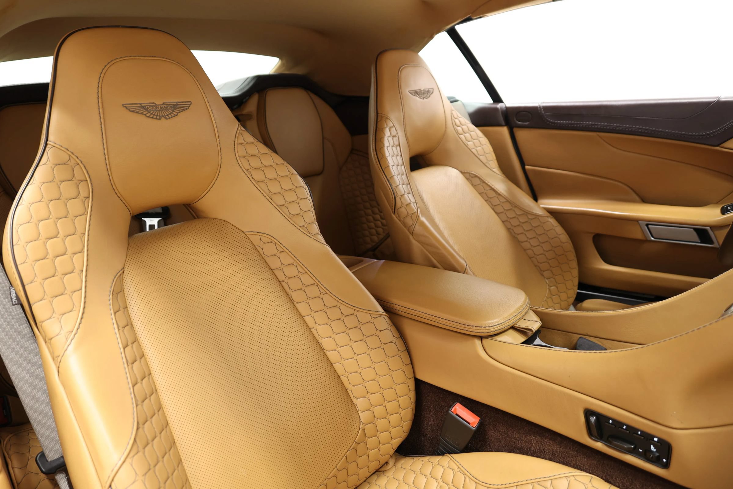 Used 2015 Aston Martin Vanquish Volante RWD image 66