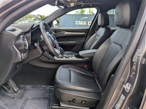 Used 2024 Alfa Romeo Stelvio Ti image 18