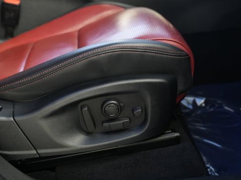 Used 2017 Jaguar F-PACE R-Sport image 38