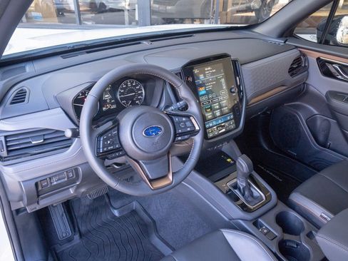 Used 2025 Subaru Forester Sport image 9