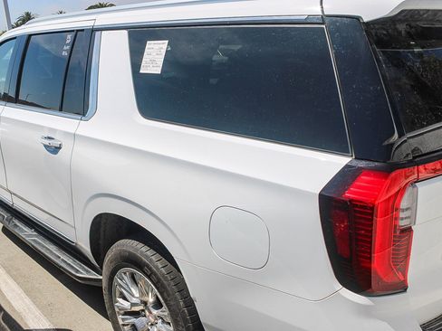 Used 2025 GMC Yukon XL Denali image 12