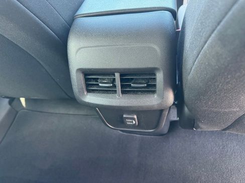 Certified 2023 Chevrolet Equinox LS FWD image 10