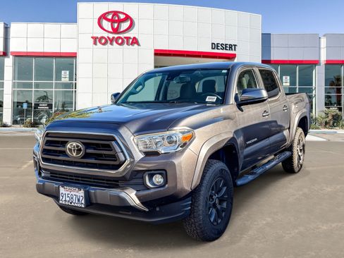 Certified 2023 Toyota Tacoma TRD Off-Road w/ Black Out Package (TMS) AWD/4WD image 3