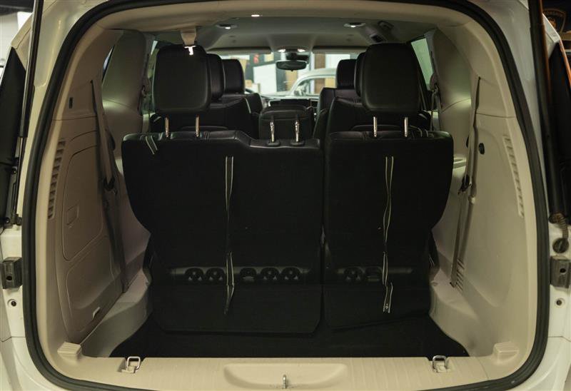Used 2024 Chrysler Pacifica Limited FWD image 7
