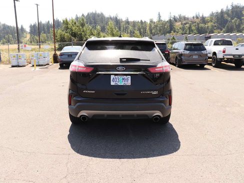 Used 2019 Ford Edge Titanium AWD/4WD image 6