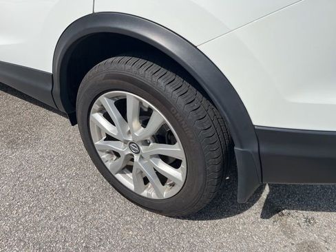 Used 2022 Nissan Rogue Sport S image 29