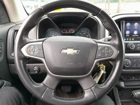 Used 2019 Chevrolet Colorado LT w/ LT Convenience Package AWD/4WD image 15