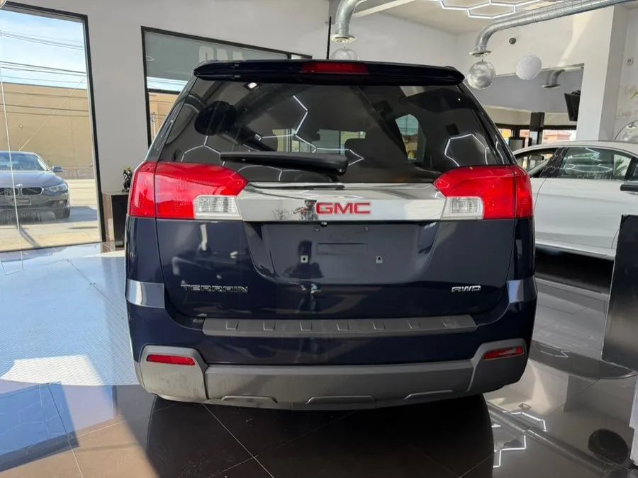 Used 2015 GMC Terrain SLE w/ Convenience Package AWD/4WD image 4
