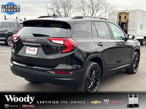 Certified 2024 GMC Terrain SLE w/ Elevation Edition image 8