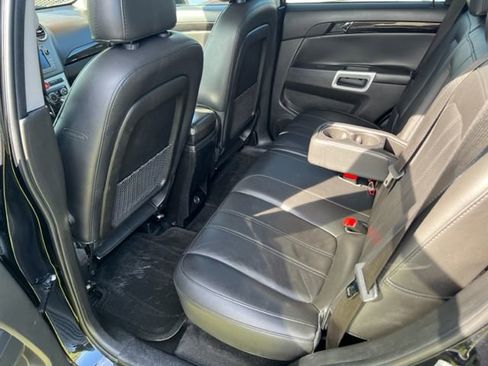 Used 2014 Chevrolet Captiva Sport LT w/ Convenience Package image 9