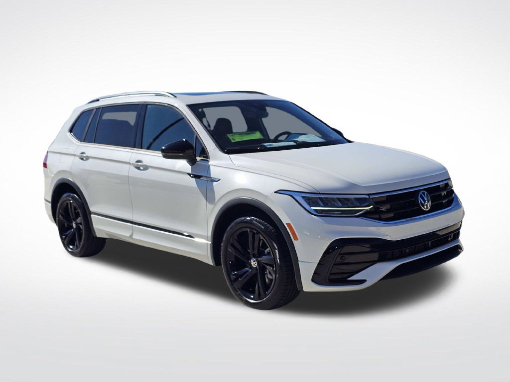 Used 2024 Volkswagen Tiguan SE R-Line FWD image 21