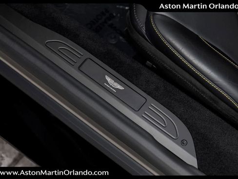 Used 2025 Aston Martin V8 Vantage Coupe image 49