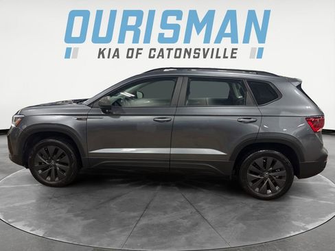 Used 2022 Volkswagen Taos S image 3