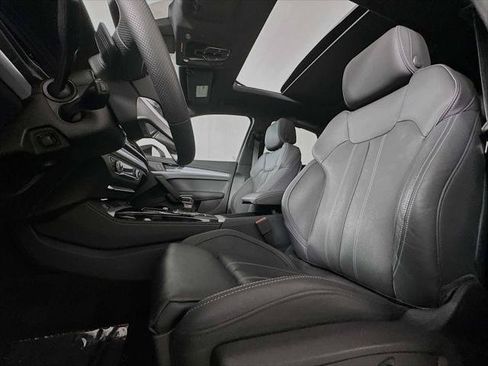 Certified 2025 Audi Q5 2.0T Premium Plus w/ Premium Plus Package AWD/4WD image 19