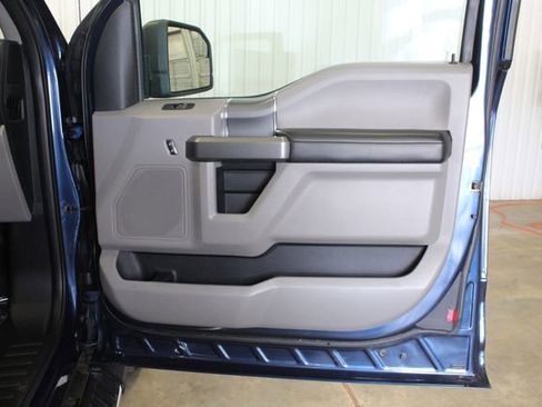 Used 2016 Ford F150 XLT w/ Equipment Group 302A Luxury AWD/4WD image 23
