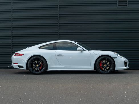 Used 2019 Porsche 911 Carrera 4S AWD/4WD image 9