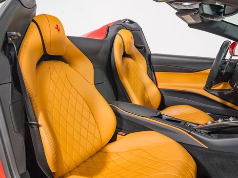 Used 2021 Ferrari 812 GTS RWD image 38