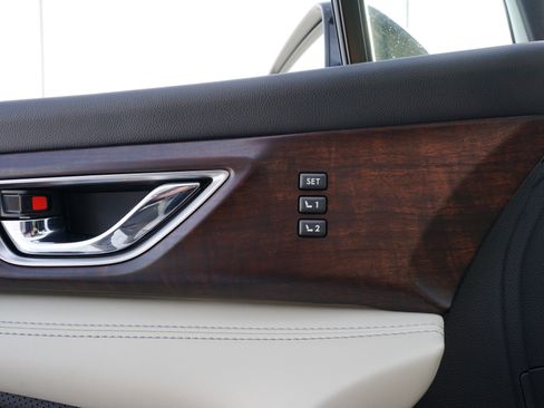 Used 2022 Subaru Ascent Touring w/ Popular Package #2A image 19