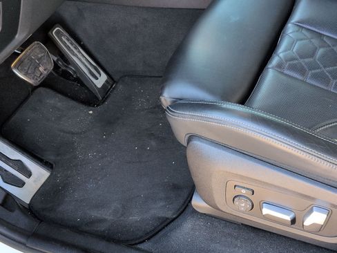 Used 2023 BMW X4 M w/ Competition Package image 17