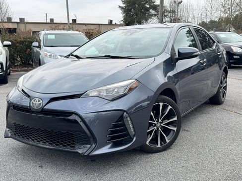 Used 2018 Toyota Corolla SE image 3