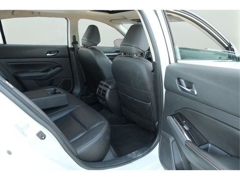 Used 2023 Nissan Altima 2.0 SR FWD image 31
