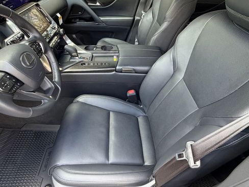 New 2026 Lexus LX 700h Overtrail image 5