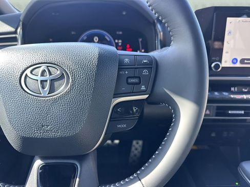 Used 2026 Toyota Camry SE image 15