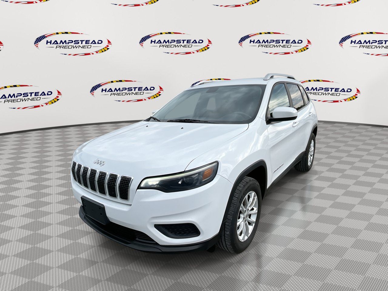 Used 2020 Jeep Cherokee Latitude w/ Cold Weather Group AWD/4WD image 1