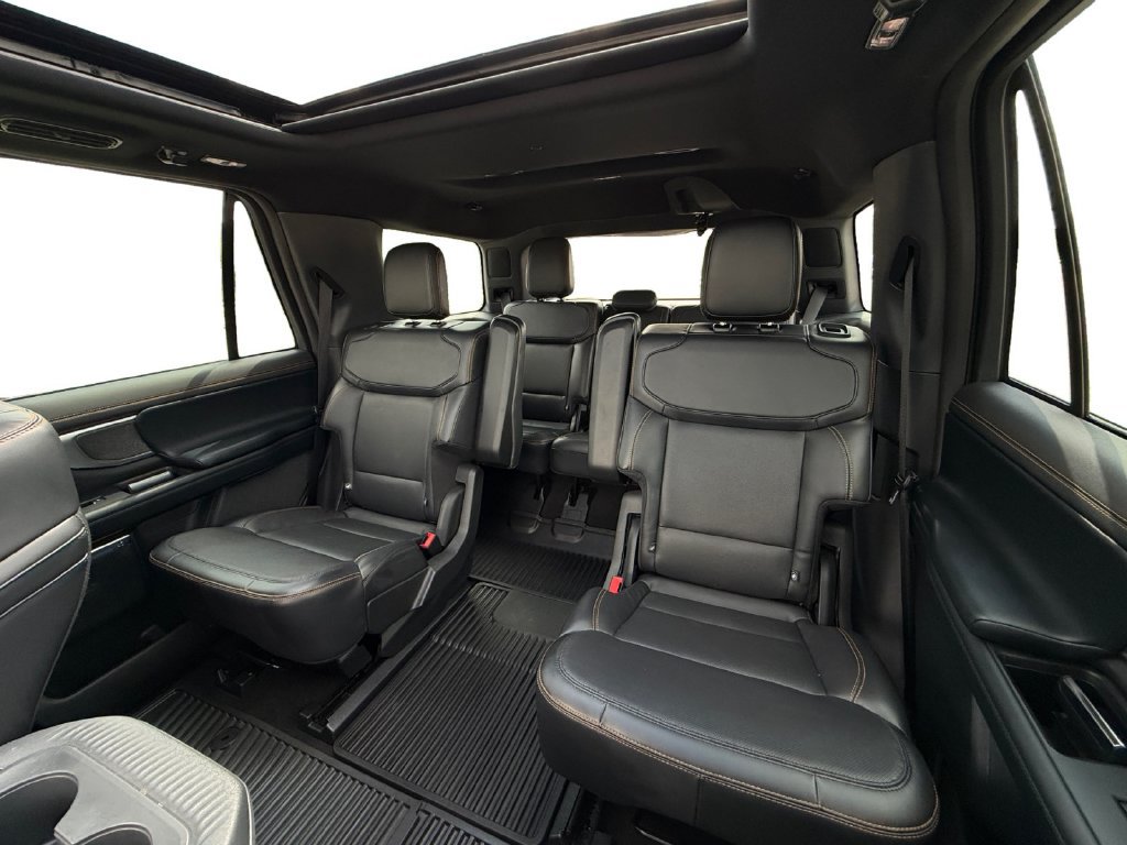 Used 2025 Ford Expedition Tremor AWD/4WD image 31