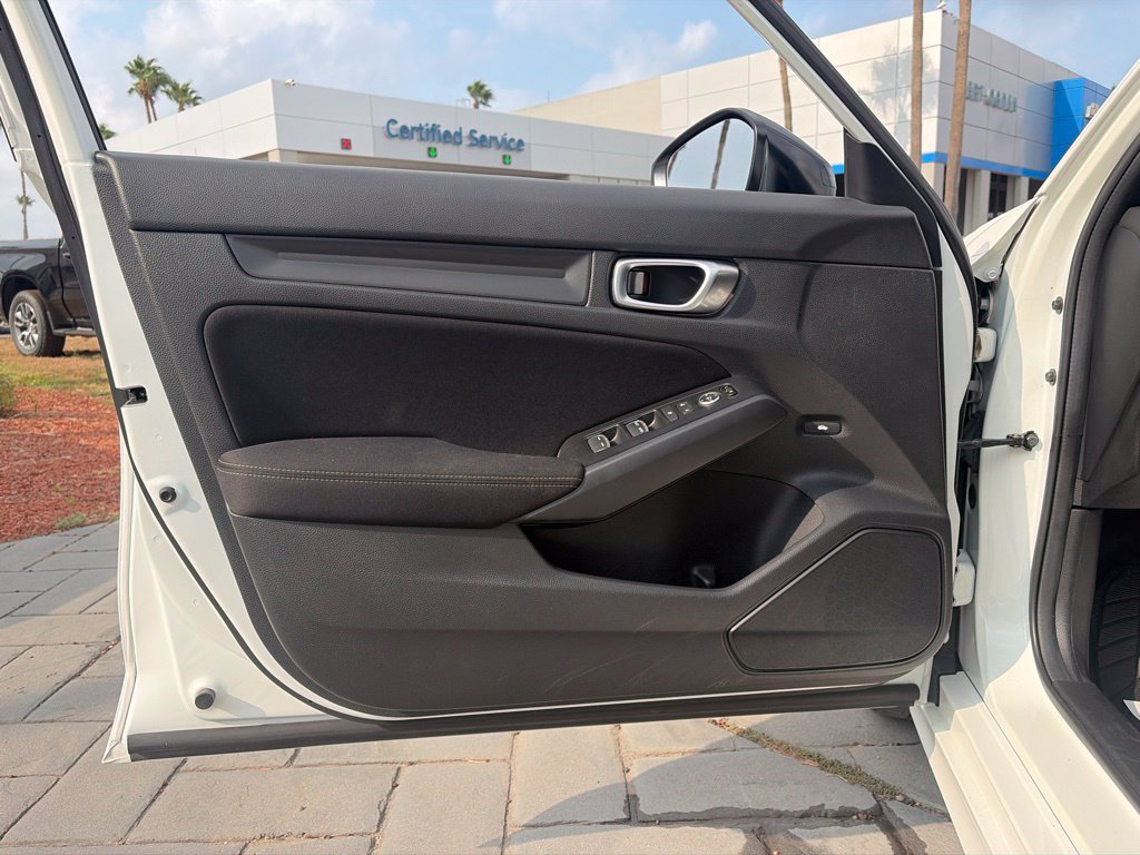Used 2025 Honda Civic Sport image 11