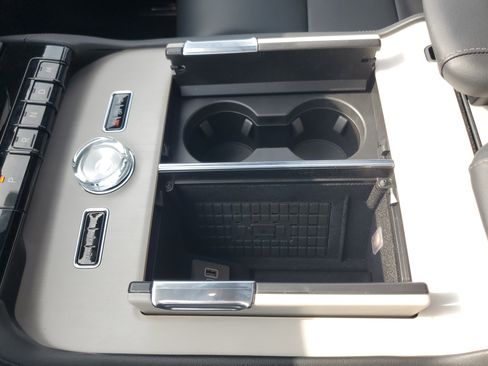 New 2026 Lincoln Navigator Reserve w/ Jet Appearance Package image 26