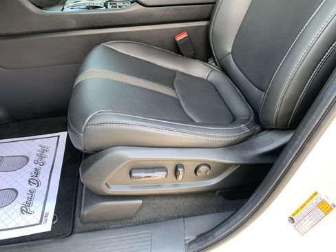Used 2025 Honda Pilot EX-L image 15