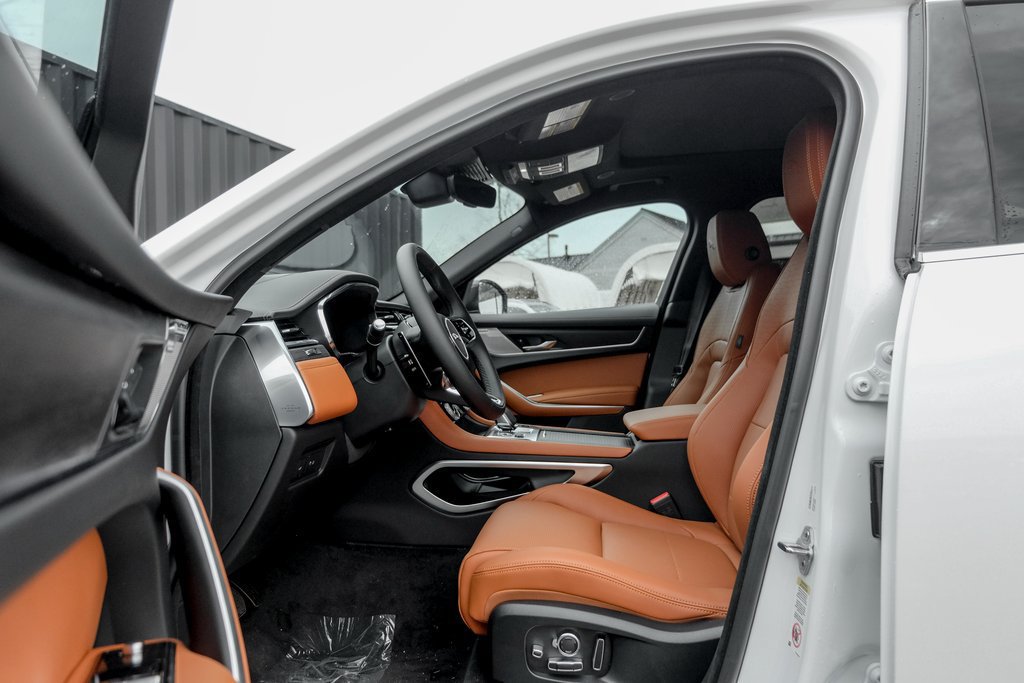 New 2026 Jaguar F-PACE R-Dynamic S AWD/4WD image 10