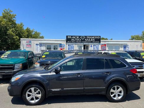Used 2013 Subaru Outback 2.5i Limited image 10