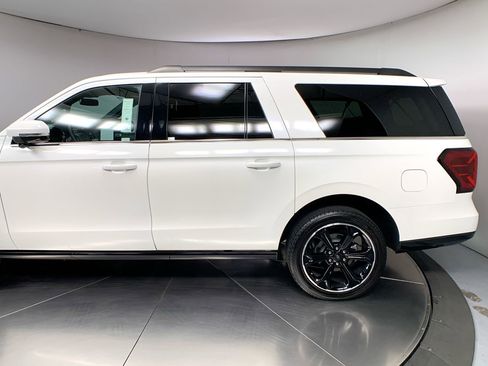 Used 2024 Ford Expedition Max Limited image 15