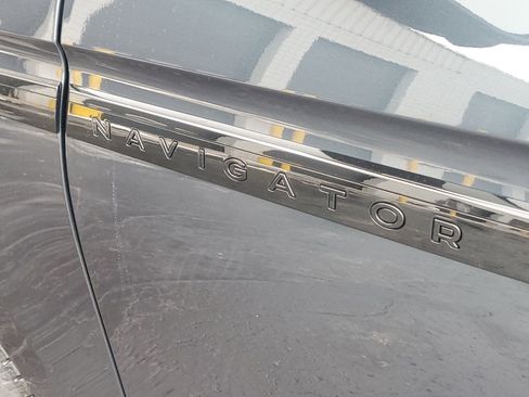 New 2025 Lincoln Navigator L Reserve image 7