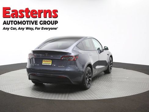 Used 2022 Tesla Model Y Long Range AWD/4WD image 34