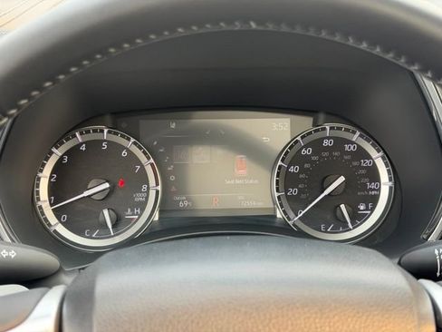 Used 2022 Toyota Highlander Platinum AWD/4WD image 28