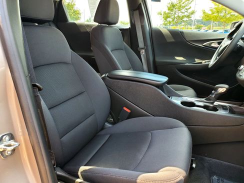 Used 2023 Chevrolet Malibu LT image 11