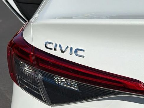 Used 2024 Honda Civic Sport image 12