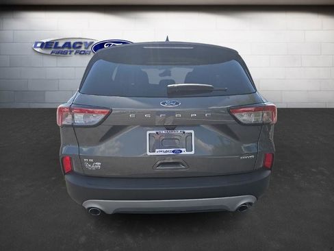 Used 2022 Ford Escape SE image 4