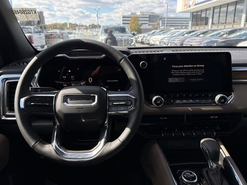 New 2026 GMC Canyon Denali image 16