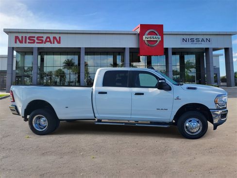 Used 2024 RAM 3500 Big Horn image 3