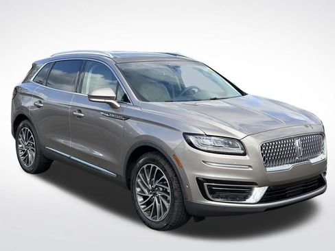 Used 2020 Lincoln Nautilus Reserve AWD/4WD image 2
