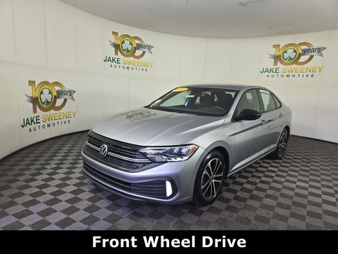 Used 2023 Volkswagen Jetta Sport FWD image 3
