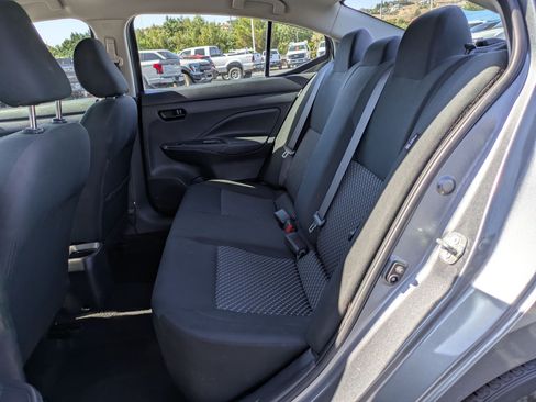Used 2021 Nissan Versa S FWD image 26