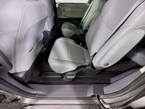 Certified 2024 Toyota Sienna XLE w/ XLE Plus Package AWD/4WD image 30
