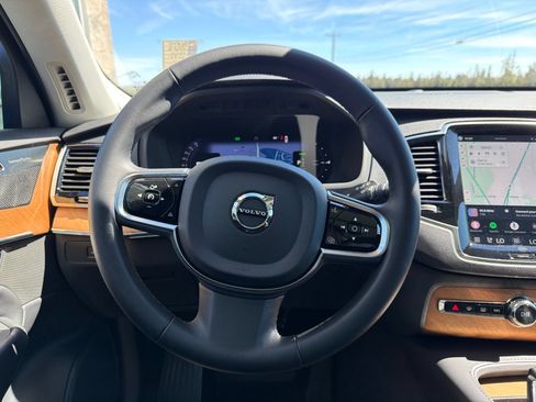 Used 2023 Volvo XC90 T8 Plus w/ Protection Package Premier AWD/4WD image 11