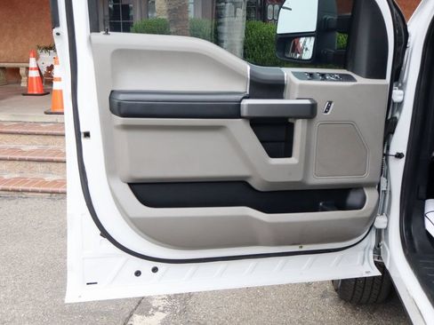 Used 2019 Ford F350 XLT AWD/4WD image 12