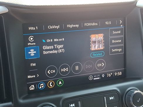 Used 2023 GMC Terrain SLT w/ Infotainment Package II AWD/4WD image 18